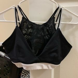 Alo Yoga sports bra - size M